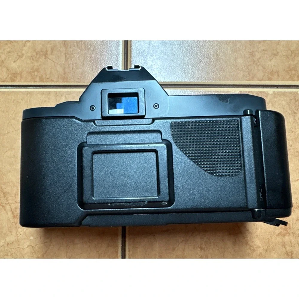 Canon T-70 35m Camera Body, Command Back, Repair‎ Only - Broken Battery Cover